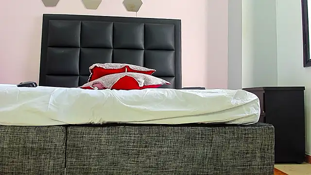 Catalina Jonex online show from 03/10/26, 02:32