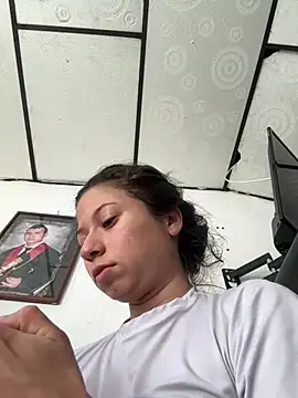 Snapshot of Catalina_Jonex chatting on 06/27/26, 01:28 Catalina Jonex online show from 06/27/26, 01:28