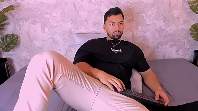 Regan   online show from 03/13/25, 04:38