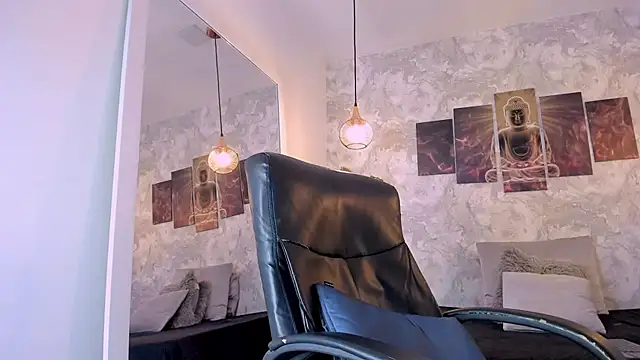 Regan   online show from 09/29/25, 07:04