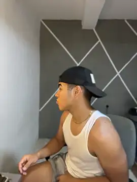 Snapshot of Diegobaby-18 chatting on 04/15/26, 05:02 Diegobaby-18 online show from 04/15/26, 05:02