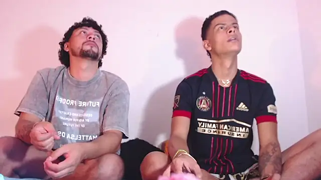 Snapshot of enjoy_vibes chatting on 12/16/25, 08:24 enjoy vibes online show from 12/16/25, 08:24