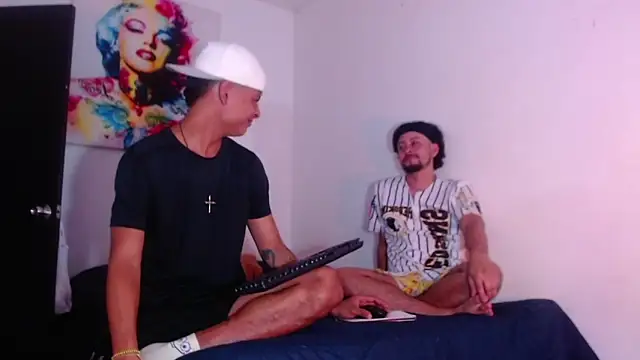 Snapshot of enjoy_vibes chatting on 11/28/25, 09:53 enjoy vibes online show from 11/28/25, 09:53