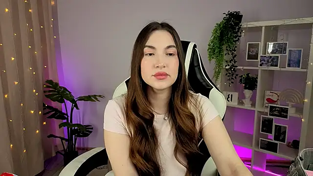 Snapshot of MelissaLovvv chatting on 11/14/25, 03:10 MelissaLovvv online show from 11/14/25, 03:10