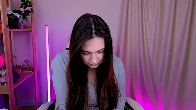 Snapshot of MelissaLovvv chatting on 10/02/25, 06:17 MelissaLovvv online show from 10/02/25, 06:17