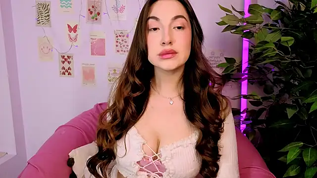 Snapshot of MelissaLovvv chatting on 11/13/25, 06:06 MelissaLovvv online show from 11/13/25, 06:06