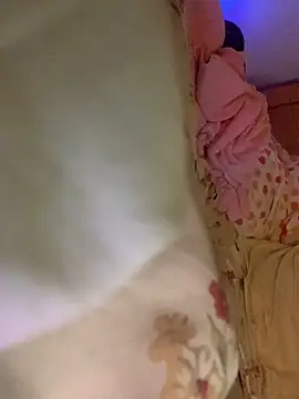 kioluy online show from 04/12/26, 02:15