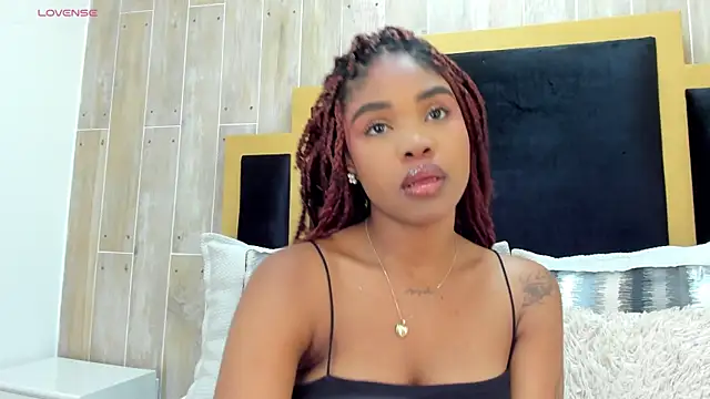 Snapshot of AriaFoster chatting on 10/14/25, 11:47 AriaFoster online show from 10/14/25, 11:47