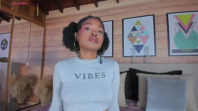 AriaFoster online show from 04/12/26, 03:43