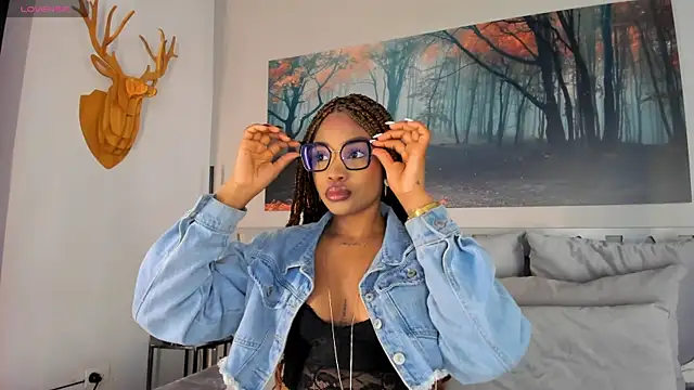 AriaFoster online show from 11/17/25, 04:16