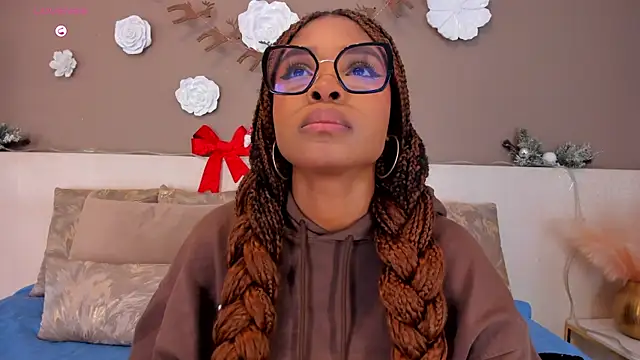 AriaFoster online show from 12/15/25, 03:45