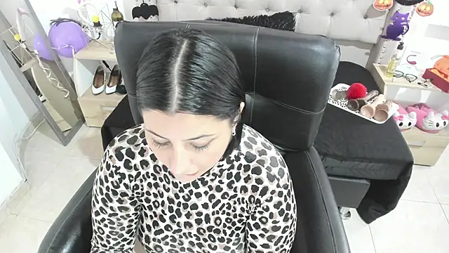 AngeleRoux online show from 10/29/25, 04:17