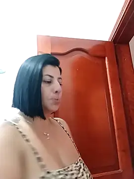 AngeleRoux online show from 11/04/25, 02:21