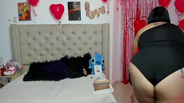 Snapshot of AngeleRoux chatting on 02/11/25, 02:57 AngeleRoux online show from 02/11/25, 02:57