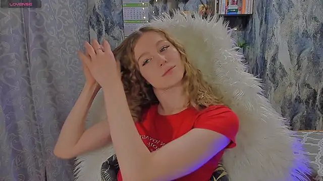 Snapshot of JuxxxsyBunx chatting on 10/04/25, 12:07 JuxxxsyBunx online show from 10/04/25, 12:07