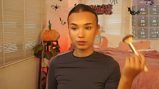 lexicoyy  online show from 10/31/25, 05:37