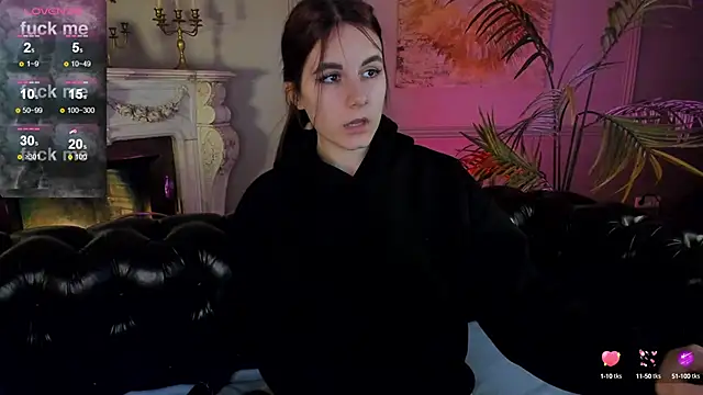 Snapshot of Kelly_Woods chatting on 02/20/25, 05:41 Kelly Woods online show from 02/20/25, 05:41