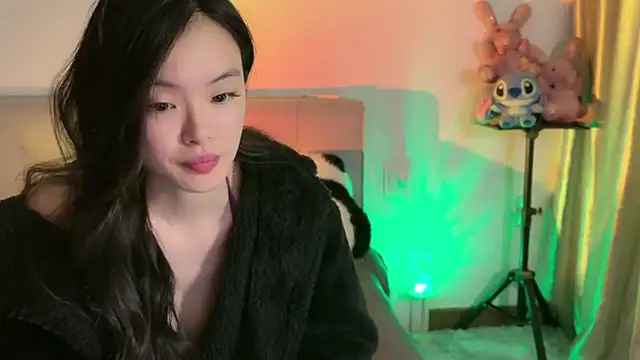Snapshot of Fairy-HF chatting on 12/07/24, 01:57 Fairy-HF online show from 12/07/24, 01:57