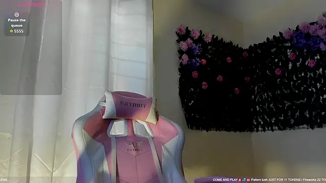 Snapshot of sweetieandjuicyy chatting on 06/18/26, 08:47 sweetieandjuicyy online show from 06/18/26, 08:47