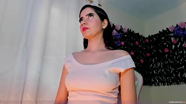 sweetieandjuicyy online show from 04/10/26, 06:04