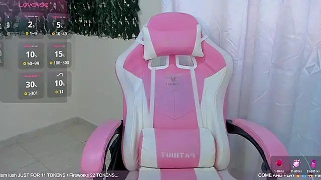 sweetieandjuicyy online show from 09/17/25, 09:06