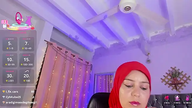 Snapshot of BadraSaadi chatting on 03/18/25, 08:05 BadraSaadi online show from 03/18/25, 08:05