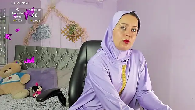 Snapshot of BadraSaadi chatting on 09/12/25, 12:16 BadraSaadi online show from 09/12/25, 12:16