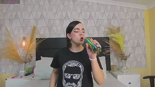 JustinePerry online show from 02/05/26, 03:24