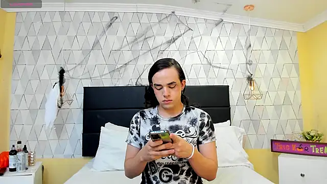 JustinePerry online show from 11/05/25, 03:09