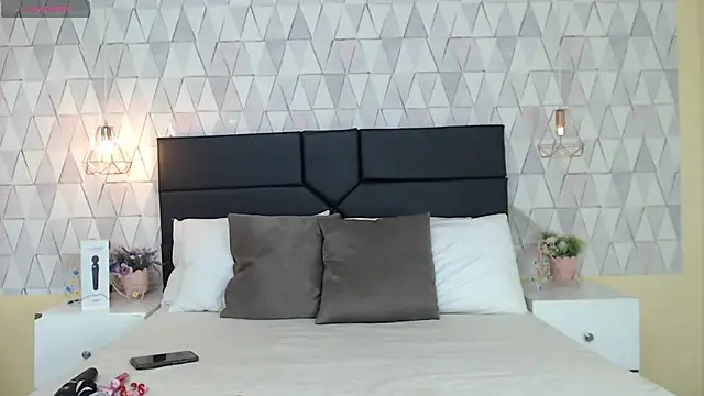 JustinePerry online show from 10/04/25, 02:57