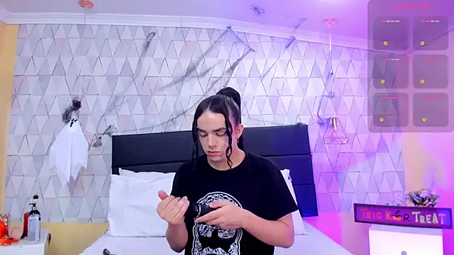 JustinePerry online show from 11/02/25, 03:44