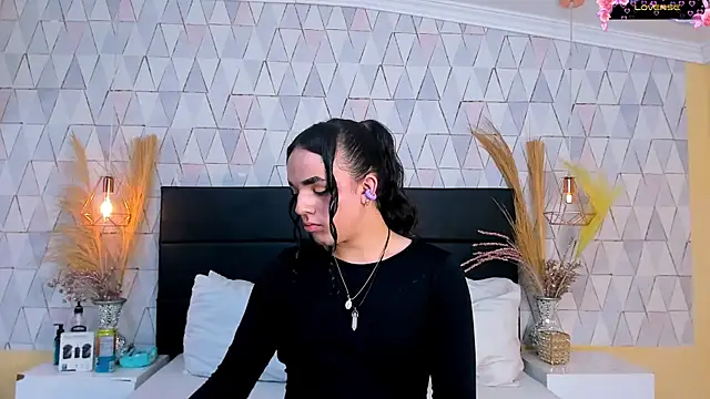 JustinePerry online show from 04/06/26, 02:51