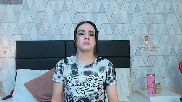 JustinePerry online show from 11/29/25, 03:06