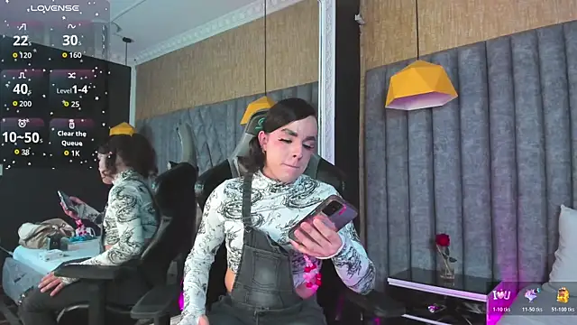 JustinePerry online show from 02/06/26, 04:19