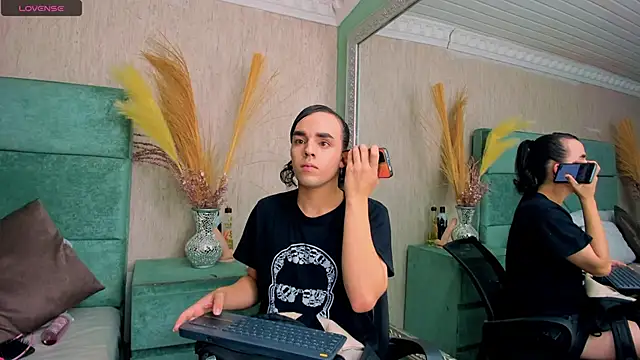 JustinePerry online show from 10/12/25, 08:43