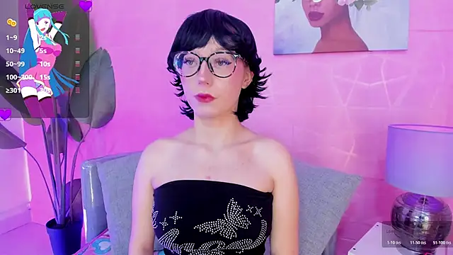 Snapshot of Trixiroy chatting on 11/28/25, 03:07 Trixiroy online show from 11/28/25, 03:07