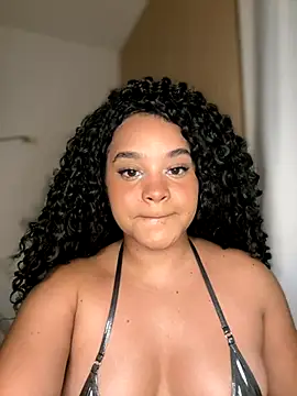 Lucy wilson5 online show from 11/11/25, 02:17