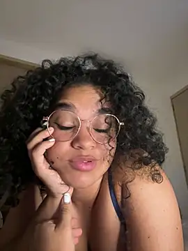 Lucy wilson5 online show from 02/23/25, 09:44