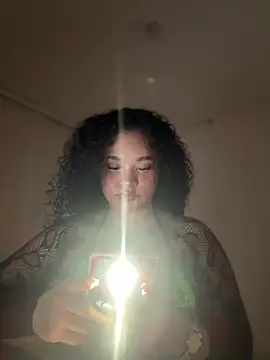 Lucy wilson5 online show from 11/18/25, 03:32