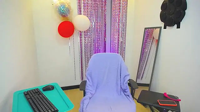 Snapshot of 911Calling chatting on 02/21/25, 04:07 911Calling online show from 02/21/25, 04:07