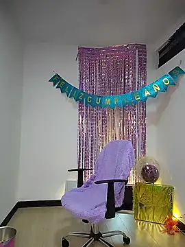 Snapshot of 911Calling chatting on 02/08/25, 02:36 911Calling online show from 02/08/25, 02:36