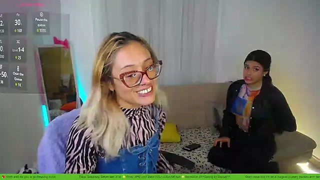 Snapshot of 911Calling chatting on 01/23/25, 07:18 911Calling online show from 01/23/25, 07:18