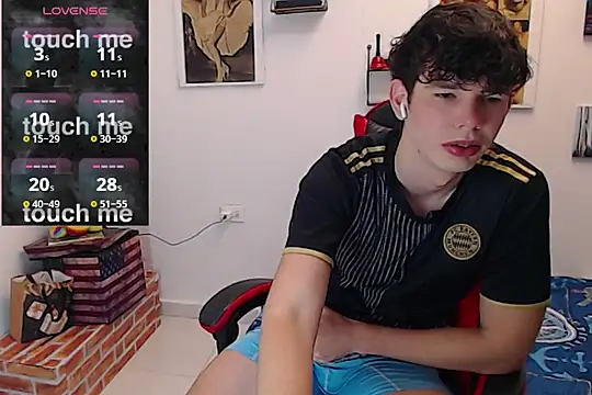 Snapshot of Angelo-cianuro- chatting on 09/12/25, 10:31 Angelo-cianuro- online show from 09/12/25, 10:31