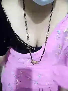 Snapshot of aliseanu chatting on 02/03/25, 01:40 aliseanu online show from 02/03/25, 01:40