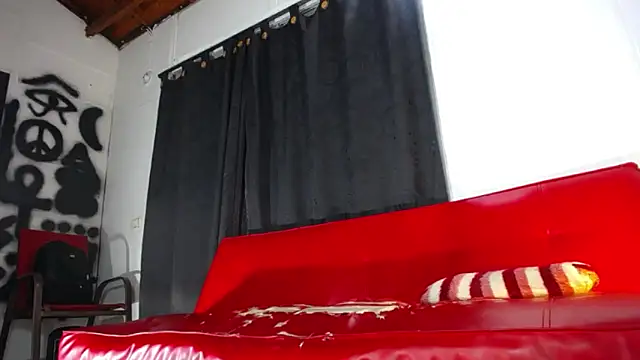 Snapshot of Dexter-T chatting on 01/09/25, 11:45 Dexter-T online show from 01/09/25, 11:45