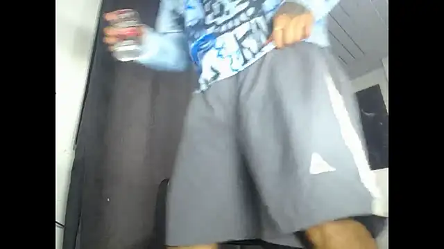 Snapshot of Dexter-T chatting on 10/16/25, 11:13 Dexter-T online show from 10/16/25, 11:13