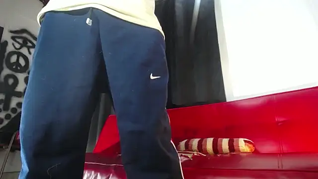 Snapshot of Dexter-T chatting on 12/11/24, 05:10 Dexter-T online show from 12/11/24, 05:10