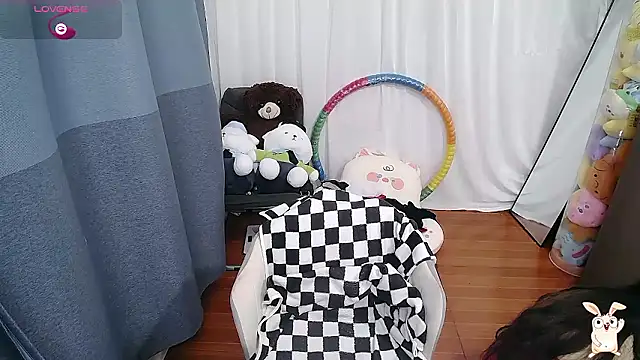 CN-Doudou online show from 10/18/25, 01:29