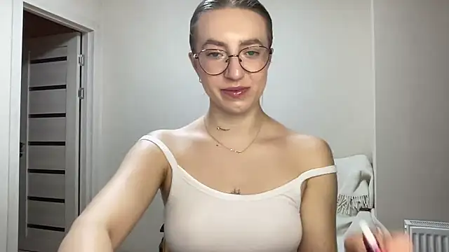 Snapshot of liins_wet chatting on 12/21/24, 03:09 liins wet online show from 12/21/24, 03:09