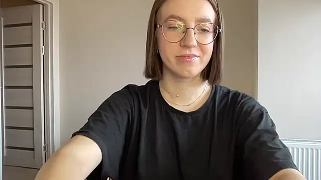 Snapshot of liins_wet chatting on 12/17/24, 08:56 liins wet online show from 12/17/24, 08:56
